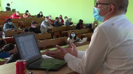 Les universités tentent de s'adapter