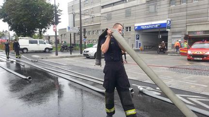 &nbsp; (L'incendie dans une partie en travaux de la Cité des Sciences est maîtrisé © Radio France / Benjamin Illy)