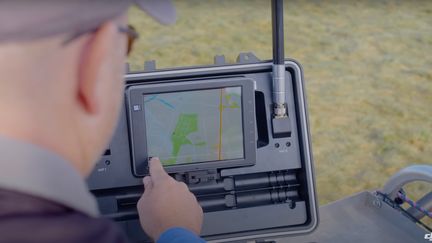 La version mobile d'AeroScope, le détecteur de drones DJI, tient dans une valise rigide. (DJI)