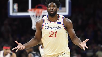 Joel Embiid faisait partie des absents ce samedi soir. (SARAH STIER / GETTY IMAGES NORTH AMERICA)