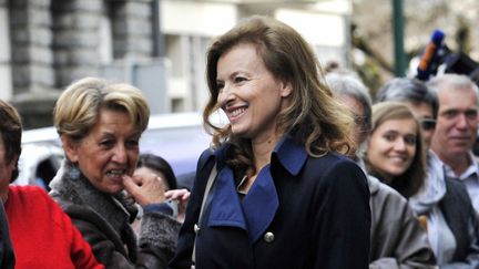 La compagne de Fran&ccedil;ois Hollande, Val&eacute;rie Trierweiler, le 22 avril 2012 &agrave; Tulle (Corr&egrave;ze). (THIERRY ZOCCOLAN / AFP)