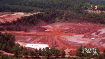 Gardanne (Bouches-du-Rhône) et ses boues rouges (FRANCE 2 / FRANCETV INFO)