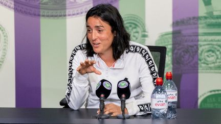 Ons Jabeur en conférence de presse après sa victoire sur l'Allemande Tatjana Maria, le 7 juillet 2022.&nbsp; (JON SUPER / AELTC)