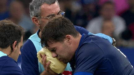 Coupe du monde de rugby : la victoire des Bleus contre la Namibie entachée par la blessure d’Antoine Dupont (Franceinfo)