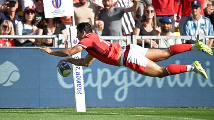 L'ailier gallois Louis Rees-Zammit a planté un triplé à la Géorgie, le 7 octobre au stade de la Beaujoire de Nantes (LOIC VENANCE / AFP)