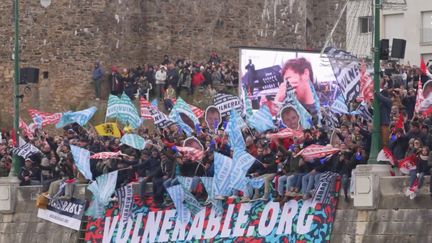 Vendée Globe 2024 : le grand départ a eu lieu devant une marée humaine