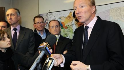 Le ministre de  l'Intérieur Brice Hortefeux à Clichy-la-Garenne le 03 mars 2010 (AFP/MIGUEL MEDINA)