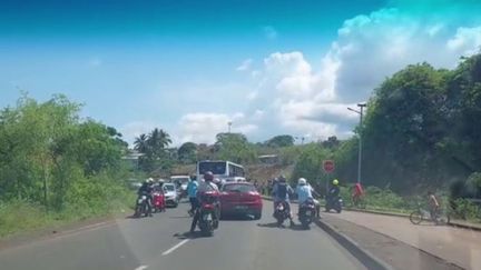 Mayotte : 91 caillassages et intrusions de bus scolaires depuis trois mois pour le transporteur Matis