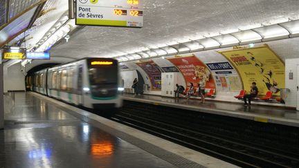 Un métro parisien sur la ligne 9.&nbsp; (STÉPHANIE BERLU / FRANCE-INFO)