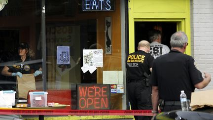 Le bar o&ugrave; quatre des cinq victimes ont &eacute;t&eacute; tu&eacute;es par un forcen&eacute;, le 30 mai 2012, &agrave; Seattle (Etat de Washington). (ANTHONY BOLANTE / REUTERS)