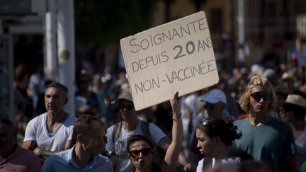 Manifestation à Toulouse contre l'obligation vaccinale des soignants, en septembre 2021. (MAGALI COHEN / HANS LUCAS / AFP)