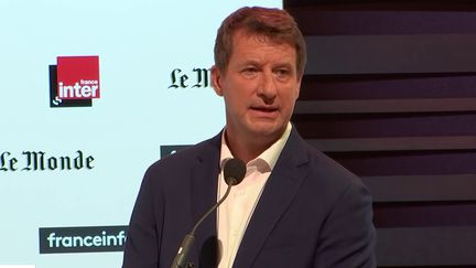 Yannick Jadot lors du premier débat de la primaire écologique, dimanche 5 septembre.&nbsp; (FRANCE INFO)