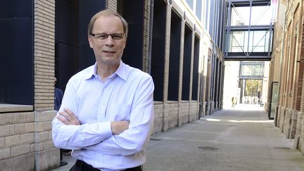 Le prix Nobel d'&eacute;conomie 2014, Jean Tirole, &agrave; l'Ecole d'&eacute;conomie de Toulouse (Haute-Garonne), le 13 octobre 2014. (REMY GABALDA / AFP)