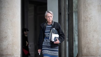 La Première ministre Elisabeth Borne à la sortie du Conseil des ministres, à l'Elysée (Paris), le 5 octobre 2022.&nbsp; (ARTHUR NICHOLAS ORCHARD / HANS LUCAS / AFP)