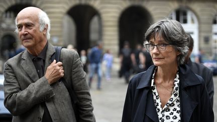 Les parents de Clément Méric à leur arrivée au palais de justice de Paris, le 4 septembre 2018.&nbsp; (ERIC FEFERBERG / AFP)