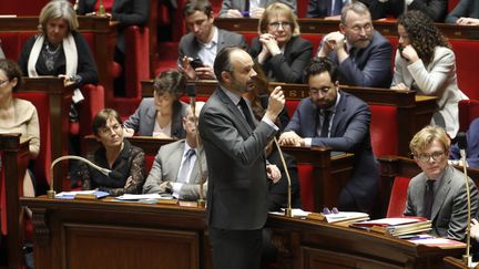 Le gouvernement abandonne la taxe carbone