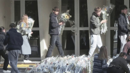 Attentat à Arras : malgré le traumatisme, les cours ont repris au collège-lycée Gambetta (franceinfo)