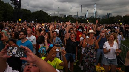 Le public de Central Park à New York privé du concert de retrouvailles des Newyorkais avec les artistes, en raison de l'arrivée de l'ouragan Henri, le samedi 21 août 2021. (TAYFUN COSKUN / ANADOLU AGENCY)