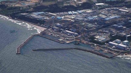 Vue aérienne de la centrale nucléaire de Fukushima, au Japon, le 24 août 2023. (TAKUYA MATSUMOTO / YOMIURI / AFP)