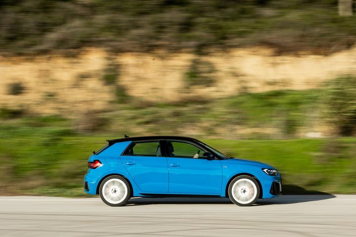 Maniable et agile sur route, cette Audi A1 ne manque pas non plus de répondant. (CLEMENT CHOULOT AUDI POUR FRANCE INFO)