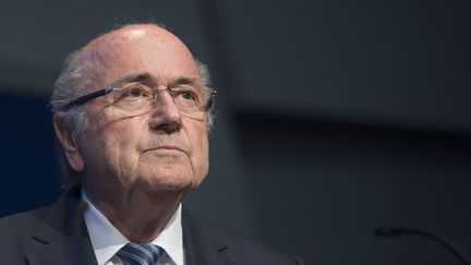 Le pr&eacute;sident de la Fifa Sepp Blatter lors d'une conf&eacute;rence de presse au si&egrave;ge de la Fifa &agrave; Zurich (Suisse), le 2 juin 2015. (VALERIANO DI DOMENICO / AFP)