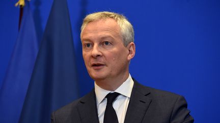 Le ministre de l'Economie, Bruno Le Maire, lors d'une conférence de presse au ministère, le 9 mars 2020 à Paris. (ERIC PIERMONT / AFP)