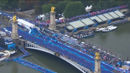 JO 2024 : deux médailles en triathlon pour les Bleus (Franceinfo)