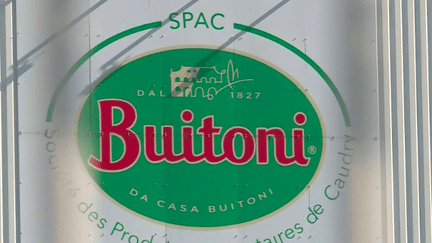 En mars 2022, des pizzas Buitoni contaminées au E.coli provoquaient des dizaines d’intoxications sérieuses, et entraînaient à la mort de deux enfants. Le groupe Nestlé s’est engagé, la fin du mois de mars, à indemniser les victimes et leurs proches. (France 2)