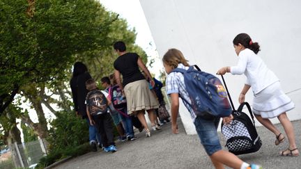 Éducation nationale : 60 000 postes supplémentaires d'ici 2017 ?