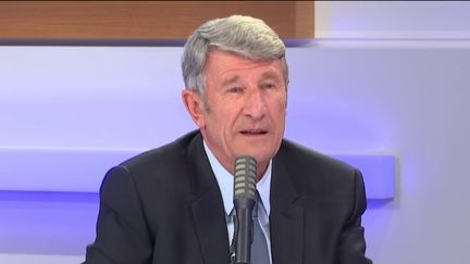 Philippe de Villiers, fondateur du Puy du Fou, invité de franceinfo mercredi 14 avril. (FRANCEINFO / RADIOFRANCE)