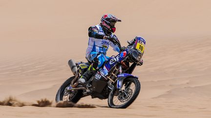 David Casteu (Yamaha) dans les dunes de Pisco 