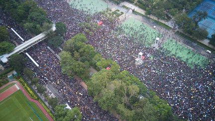 Hong Kong : les manifestations maintiennent la pression