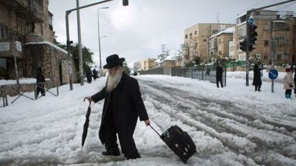 Jerusalem sous la neige. 13 décembre 2013 (AFP/ Menahem Kahana)