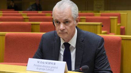 Le PDG du groupe américain Lubrizol, Eric Schnur, lors de son audition par une commission d'enquête du Sénat, à Paris, le 22 octobre 2019. (ERIC PIERMONT / AFP)