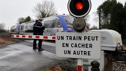 Un passage à niveau à Saint-Laurent-de-la-Prée (Charente-Maritime), marqué par un accident mortel le 22 décembre 2009 (AFP / Xavier Léoty)