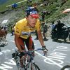 Le coureur américain Lance Armstrong sur les routes du Tour de France lors de la 15e étape du Tour de France 1999, le 20 juillet, entre Saint-Gaudens et Piau Engaly.&nbsp; (TIM DE WAELE / VELO / GETTY IMAGES)