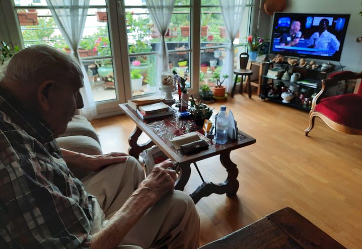 Charles Coste a suivi avec assiduité, devant sa télévision, les épreuves des JO de Paris 2024. (WILLY MOREAU / RADIOFRANCE)