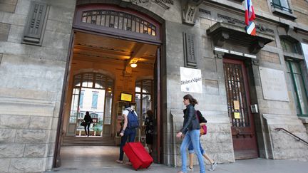 &nbsp; (Illustration : l'entrée du lycée du Parc à Lyon © MaxPPP)