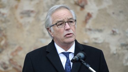 Le ministre du Travail, Fran&ccedil;ois Rebsamen, le 20 janvier 2015, &agrave; Recloses (Seine-et-Marne). (STEPHANE DE SAKUTIN / AFP)