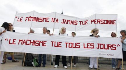 Manifestation à Paris en août 2010 pour la commémoration des 40 ans du mouvement féministe (AFP PHOTO / THOMAS COEX)