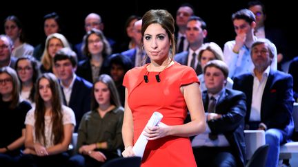 La journaliste de France 2 Léa Salamé sur le plateau de "L'Emission politique", le 15 février 2018. (BERTRAND GUAY / AFP)