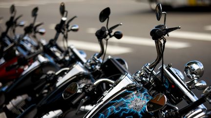 Le constructeur de moto Harley Davidson a annoncé une délocalisation partielle de sa production hors des États-Unis. (DREW ANGERER / GETTY IMAGES NORTH AMERICA)