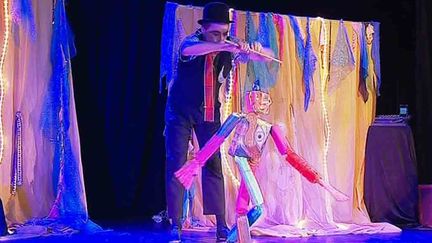 Festival Printemps des Mômes 2019, à Nice /  Spectacle "Le cabaret des marionnettes" de Loïc Bettini
 (Capture d&#039;écran France 3 / Culturebox )