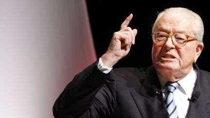 Jean-Marie Le Pen, cofondateur du FN, veut&nbsp;faire annuler son exclusion du parti par la justice&nbsp; (GUILLAUME HORCAJUELO / EPA FILE)