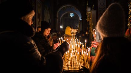 Une prière de Noël orthodoxe, dans la cathédrale Sainte-Sophie de Kiev (Ukraine) le 6 janvier 2023 (SADAK SOUICI / LE PICTORIUM / MAXPPP)