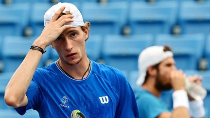 Ugo Humbert s'est incliné face à Karen Khachanov en quart de finale des Jeux olympiques,&nbsp;le 29 juillet (VINCENZO PINTO / AFP)