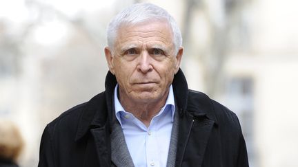 Christian Iacono,&nbsp;l'ancien maire de Vence (Alpes-Maritimes), lors de son arriv&eacute;e au tribunal d'Aix-en-Provence (Bouches-du-Rh&ocirc;ne), le 14 f&eacute;vrier 2011. (ANNE-CHRISTINE POUJOULAT / AFP)