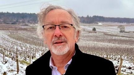 Laurent Ponsot, devant ses vignes en Bourgogne (Crédit photo : Lionel Feuerstein)