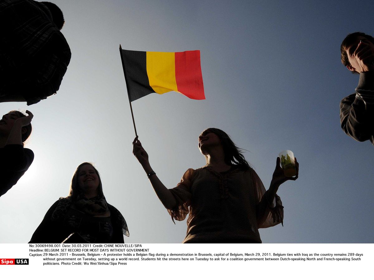 Le Drapeau Belge Est A L Envers Depuis Presque 0 Ans