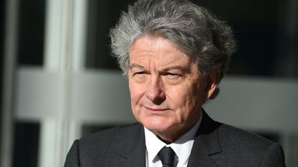 Thierry Breton au siège de la société Atos, à Bezons (Val d'Oise), le 4 avil 2019. (ERIC PIERMONT / AFP)